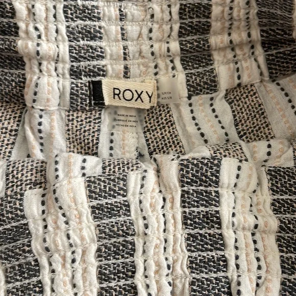 NWT! Roxy Beach Shorts - Picture 3 of 4